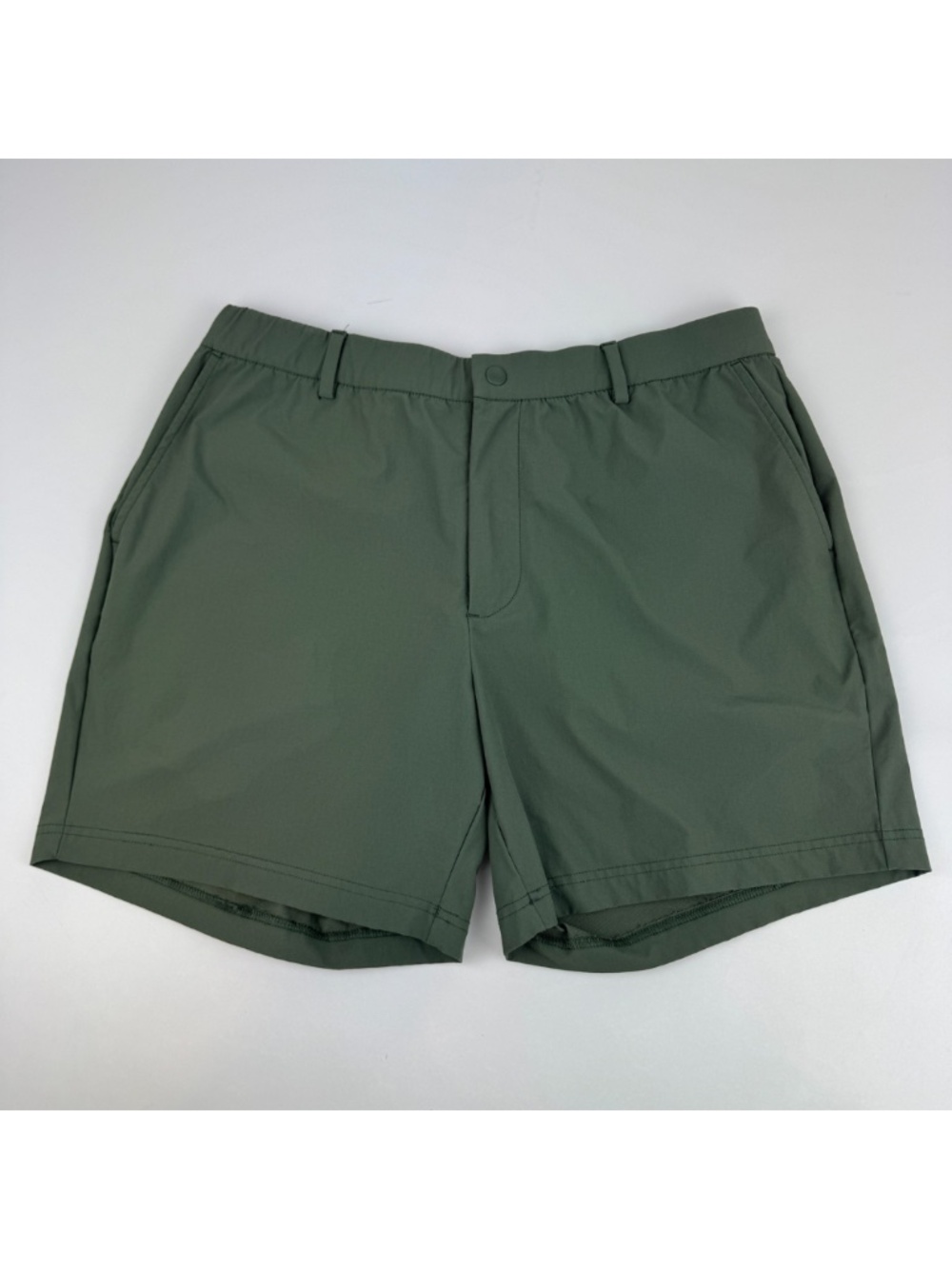 Bear Bottom Mens Size L x 5.5in The Tour Short Performance Stretch Golf Green